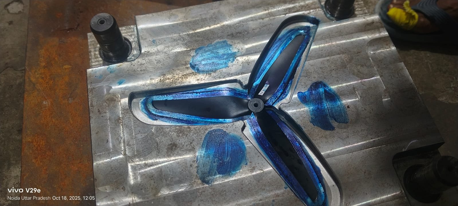 Propeller in injection mold